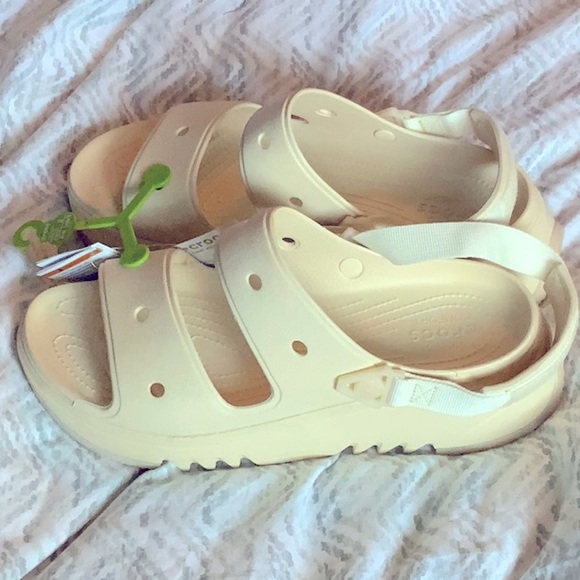 NWT Crocs Hiker Xcape sandal in vanilla - W12/M10 - Picture 1 of 6